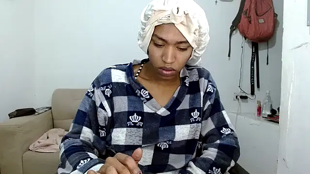 angelamarie1 online show from December 4, 12:42 am