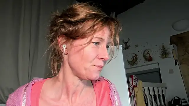 Lola Belgium online show from February 6, 5:30 pm