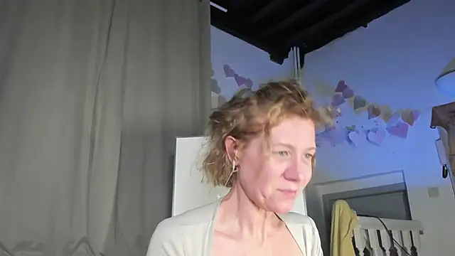 Lola Belgium online show from March 11, 9:15 pm