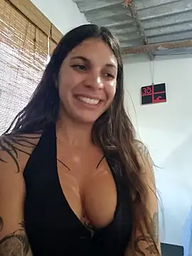 Snapshot of frenchxena98 chatting on December 7, 8:38 pm frenchxena98 online show from December 7, 8:38 pm