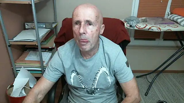 olibrius71 online show from February 13, 9:00 pm