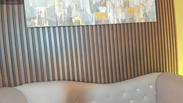 LauraAristizabal online show from October 18, 12:39 pm