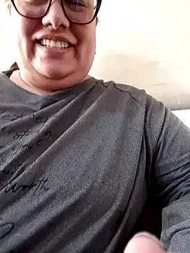 Snapshot of foxbell_lt chatting on December 31, 7:51 pm foxbell lt online show from December 31, 7:51 pm