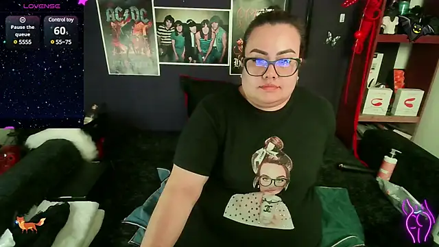 Snapshot of foxbell_lt chatting on January 28, 8:58 pm foxbell lt online show from January 28, 8:58 pm