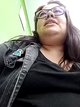 Snapshot of foxbell_lt chatting on February 12, 9:01 pm foxbell lt online show from February 12, 9:01 pm