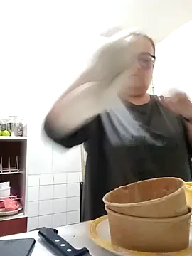 Snapshot of foxbell_lt chatting on February 28, 6:52 pm foxbell lt online show from February 28, 6:52 pm