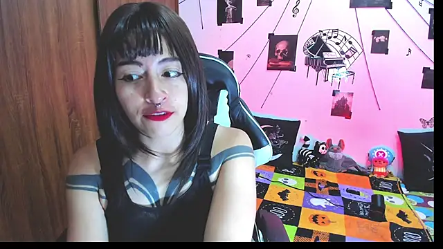 Snapshot of yunkodolly666 chatting on November 27, 7:27 pm yunkodolly666 online show from November 27, 7:27 pm