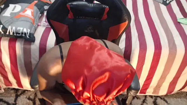 sexyjustin202 online show from December 22, 10:04 pm