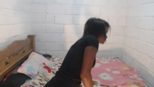 sexyjustin202 online show from January 1, 5:01 am