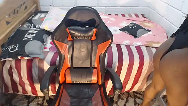 sexyjustin202 online show from January 7, 9:46 pm