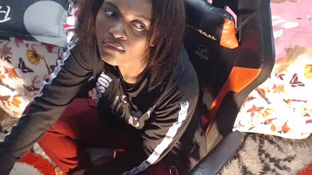 sexyjustin202 online show from January 19, 4:33 am