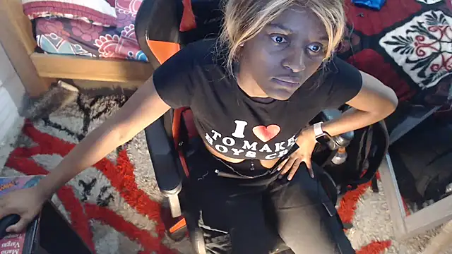 sexyjustin202 online show from February 12, 10:48 pm