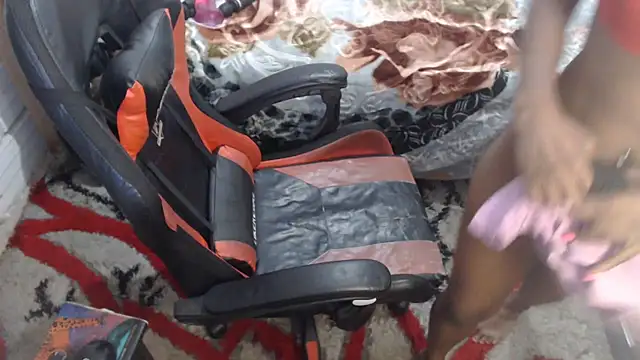 sexyjustin202 online show from September 26, 2:26 am