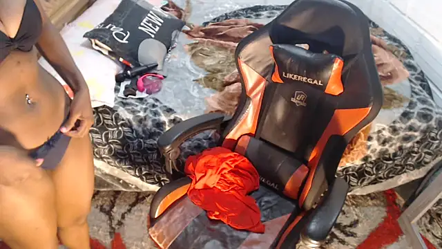 sexyjustin202 online show from October 1, 2:17 am