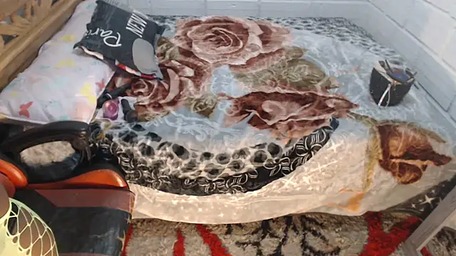 sexyjustin202 online show from November 11, 2:33 am