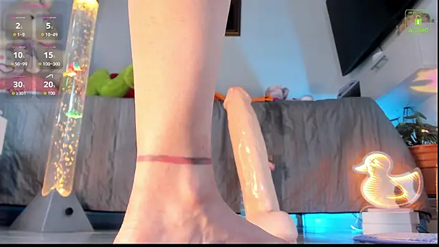 Snapshot of miaa-lee chatting on November 21, 1:59 am miaa-lee online show from November 21, 1:59 am