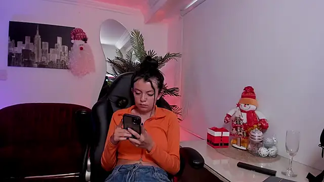 Meghan320 online show from December 31, 6:13 pm