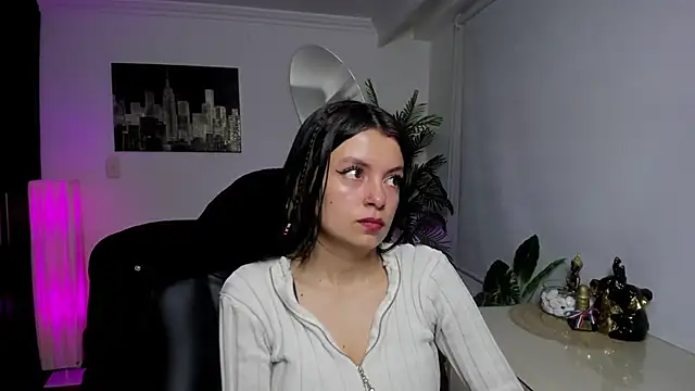 Meghan320 online show from October 14, 11:33 am