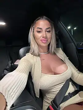 Snapshot of KirstieVegas chatting on March 2, 9:32 pm KirstieVegas online show from March 2, 9:32 pm