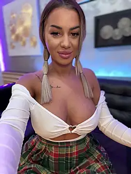 Snapshot of KirstieVegas chatting on March 3, 7:06 pm KirstieVegas online show from March 3, 7:06 pm
