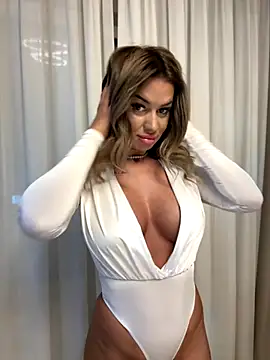Snapshot of KirstieVegas chatting on September 19, 4:51 pm KirstieVegas online show from September 19, 4:51 pm