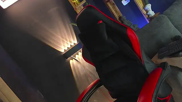 Snapshot of AshlyBetancurX chatting on December 24, 6:39 pm AshlyBetancurX online show from December 24, 6:39 pm