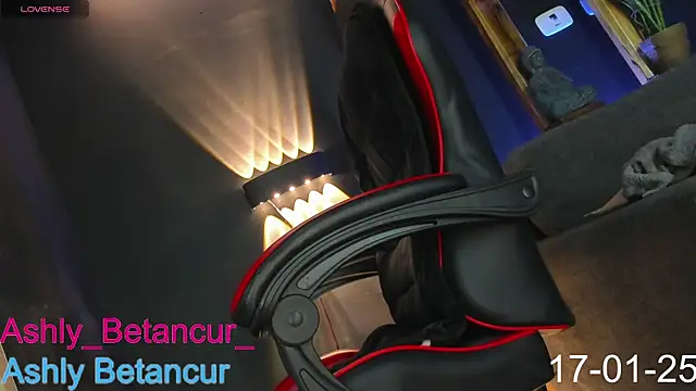 Snapshot of AshlyBetancurX chatting on January 18, 3:53 am AshlyBetancurX online show from January 18, 3:53 am