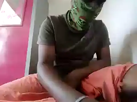 Snapshot of Mallupaiyanaachu chatting on January 20, 7:58 am Mallupaiyanaachu online show from January 20, 7:58 am