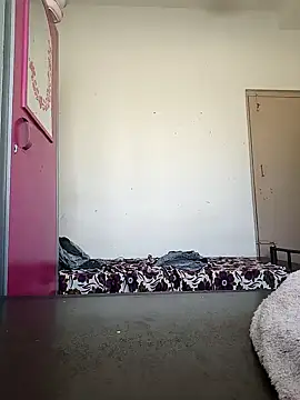 Snapshot of Mallupaiyanaachu chatting on February 15, 6:23 am Mallupaiyanaachu online show from February 15, 6:23 am