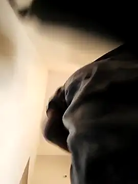 Snapshot of Mallupaiyanaachu chatting on March 5, 8:32 am Mallupaiyanaachu online show from March 5, 8:32 am