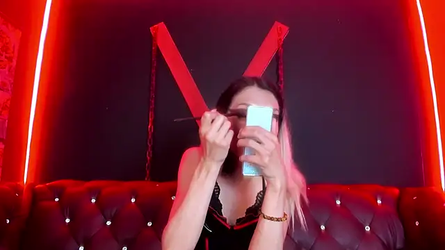 Snapshot of Victoria_Badgal_ chatting on November 21, 8:51 pm Victoria Badgal online show from November 21, 8:51 pm