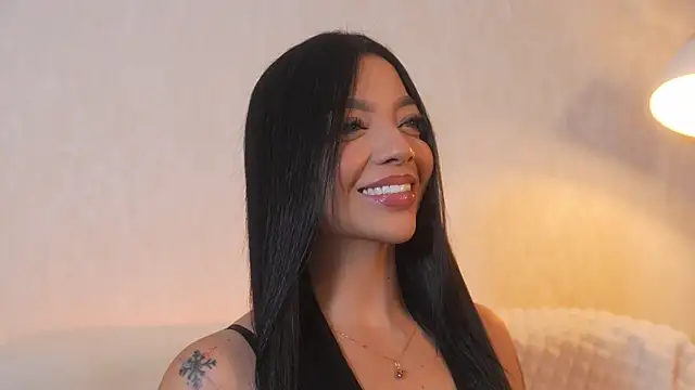 Snapshot of sarah_hiill chatting on November 26, 10:00 pm sarah hiill online show from November 26, 10:00 pm