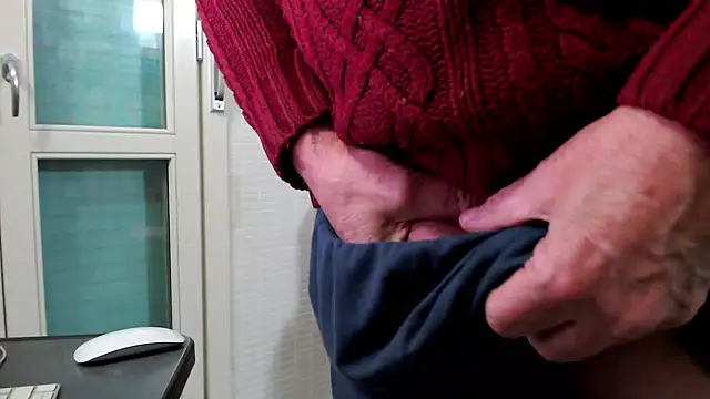 Snapshot of Unicum900 chatting on December 18, 10:35 pm Unicum900 online show from December 18, 10:35 pm