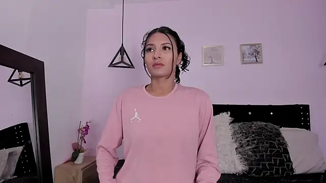 Snapshot of CeliWoods chatting on November 27, 11:23 am CeliWoods online show from November 27, 11:23 am