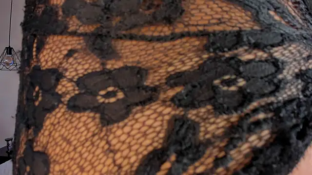 Snapshot of Stefhanyblow chatting on December 16, 5:34 am Stefhanyblow online show from December 16, 5:34 am