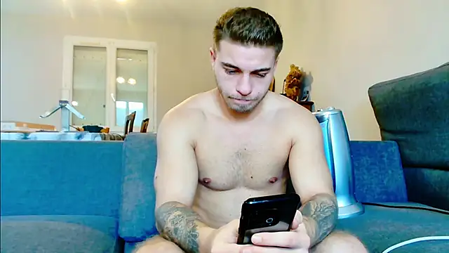 Snapshot of Elkafit28 chatting on January 21, 11:24 am Elkafit28 online show from January 21, 11:24 am