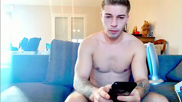 Snapshot of Elkafit28 chatting on February 28, 9:04 am Elkafit28 online show from February 28, 9:04 am