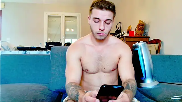 Snapshot of Elkafit28 chatting on March 21, 11:01 am Elkafit28 online show from March 21, 11:01 am