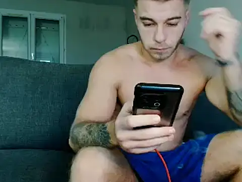 Snapshot of Elkafit28 chatting on November 1, 7:21 am Elkafit28 online show from November 1, 7:21 am