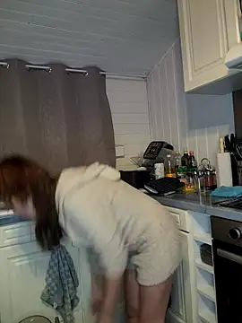 Snapshot of XLisaxx chatting on October 30, 1:40 am XLisaxx online show from October 30, 1:40 am