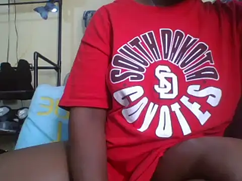 queenofqueens96 online show from February 13, 2:20 pm