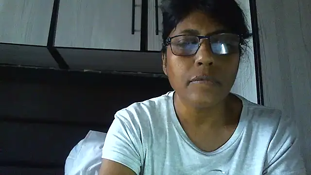MsAttitude online show from December 4, 9:29 am