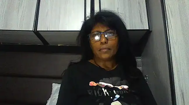 MsAttitude online show from March 10, 7:07 pm