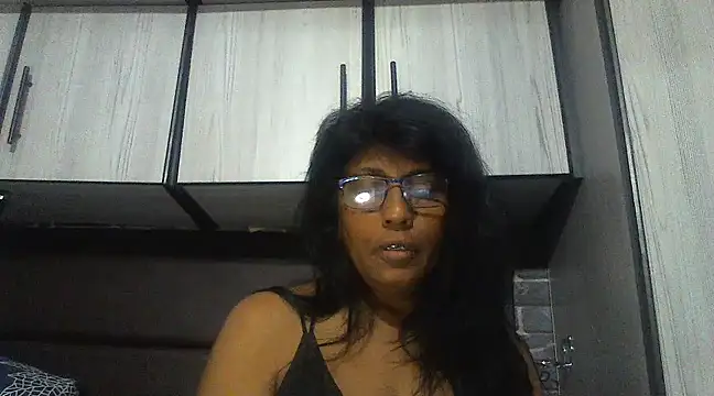 MsAttitude online show from March 13, 6:45 pm
