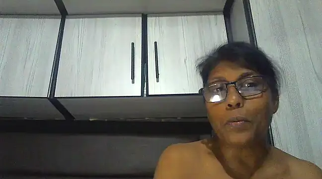 MsAttitude online show from March 19, 5:06 pm