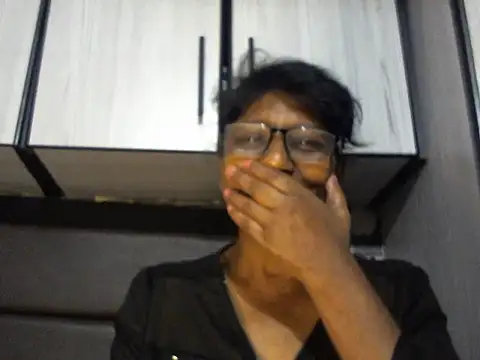 MsAttitude online show from April 8, 6:46 am