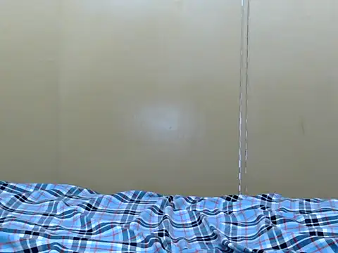 Snapshot of divineass_1 chatting on February 3, 8:41 am divineass 1 online show from February 3, 8:41 am