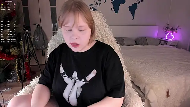 Snapshot of LisaLaas chatting on January 21, 2:48 pm LisaLaas online show from January 21, 2:48 pm