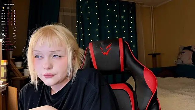 Snapshot of LisaLaas chatting on September 21, 5:25 pm LisaLaas online show from September 21, 5:25 pm