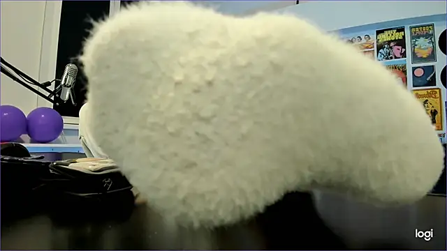 MistyBarnes online show from December 2, 12:18 pm